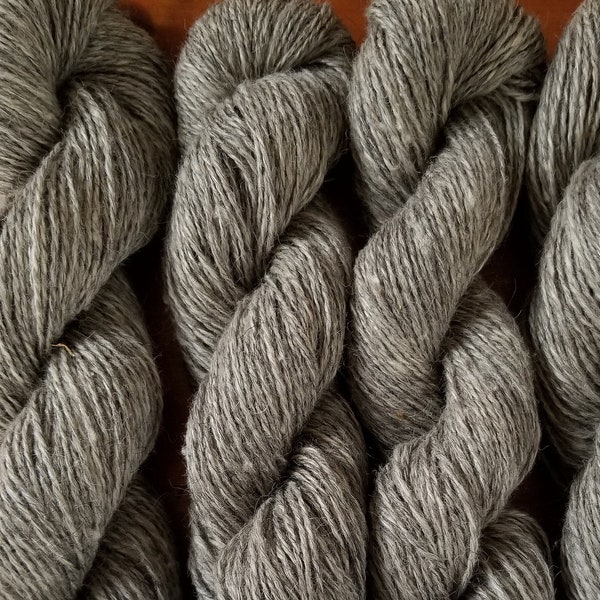 2 ply, Icelandic Wool Yarn, "LIMESTONE", worsted weight WOLFTREE Farm Yarn