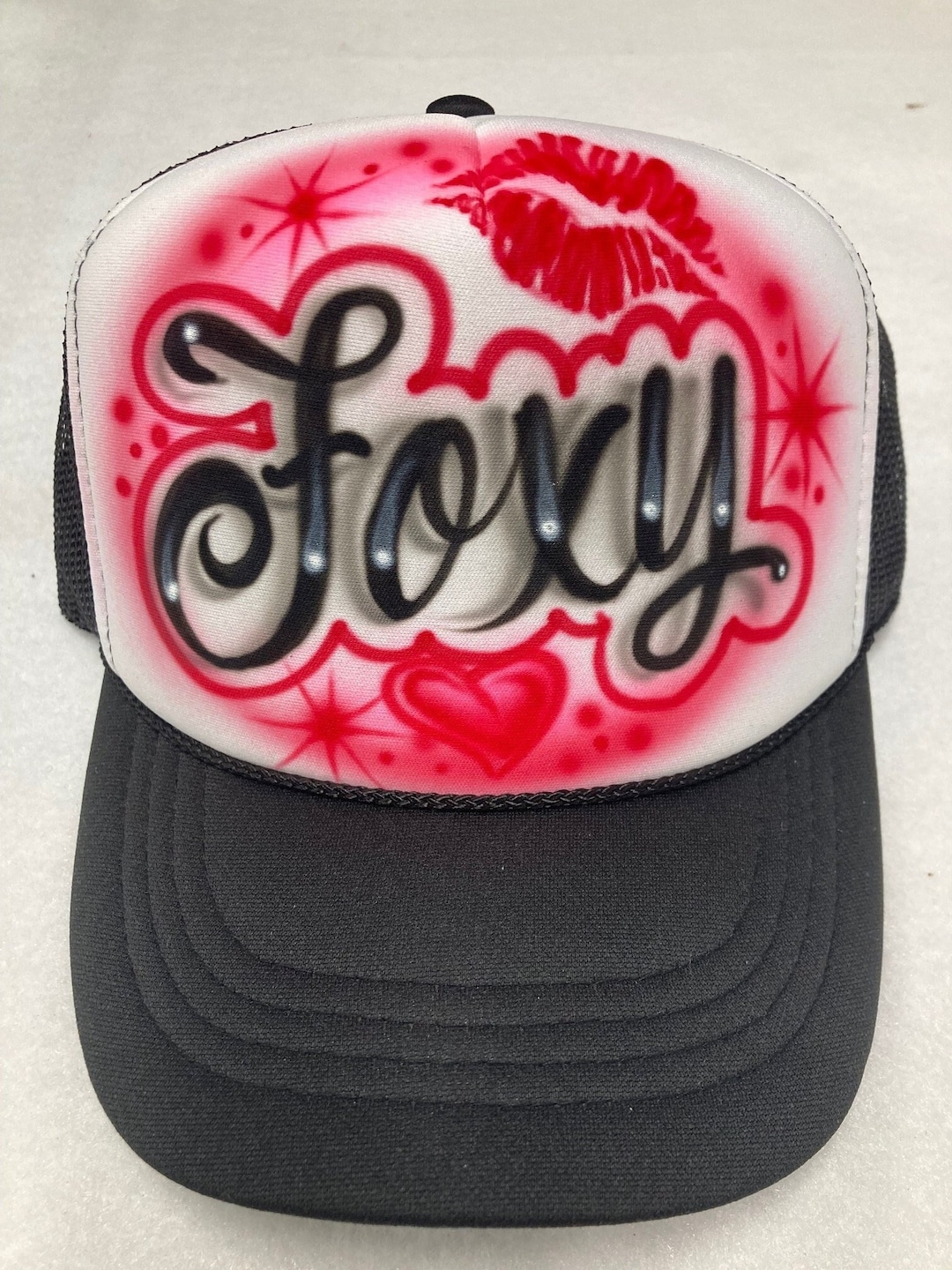 White Airbrushed Red Lips Trucker Hat F012 Personalized Airbrushed Sexy Lips Snapback Trucker Hat  main image 2