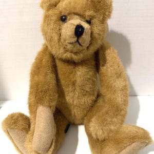 Green Mountain Bears "Haystack" Mary Meyer's Jointed Bear by Carol Carini w Tag 13 Inches