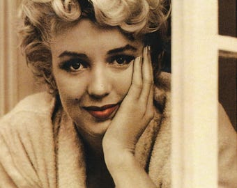 Rare Glossy MARILYN MONROE 8 x 10 on Heavy Photo Photograph Stock! Oliver Publishers (1973)