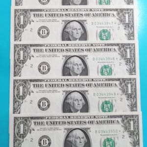 5 notas raras e consecutivas de Nova York de 1974 com estrela! Em outros lugares, cada uma custa até 45 dólares! Compre aqui por 20 dólares!
