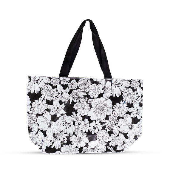 Oilcloth Beach Bag Large Waterproof and Wipeable Beach Tote in Black Wildflowers With White Interior Etsy Ireland