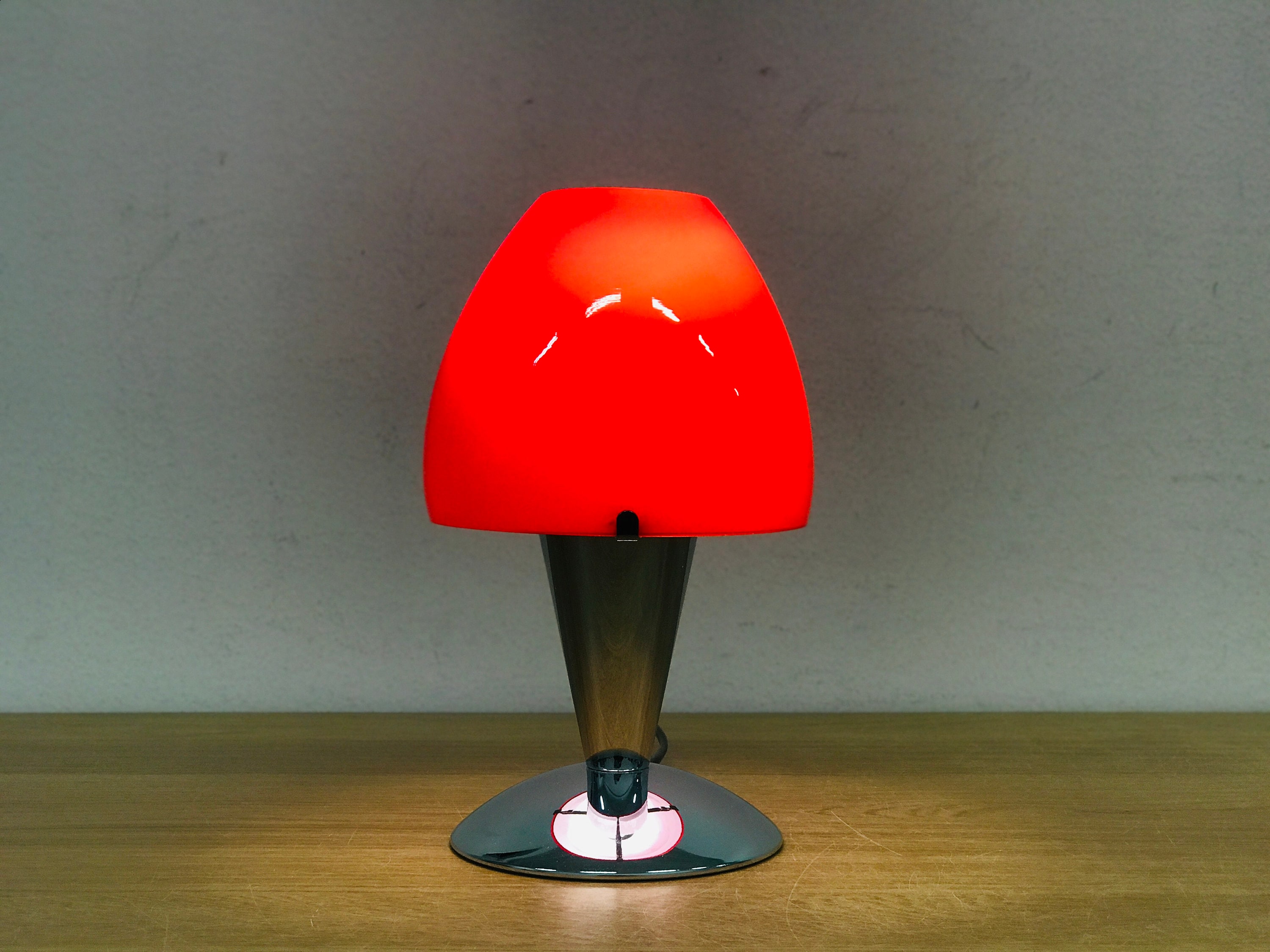 red pair of POP ART bedside lamps red / white table lamp acrylic cube Sixties lamps reading lamp