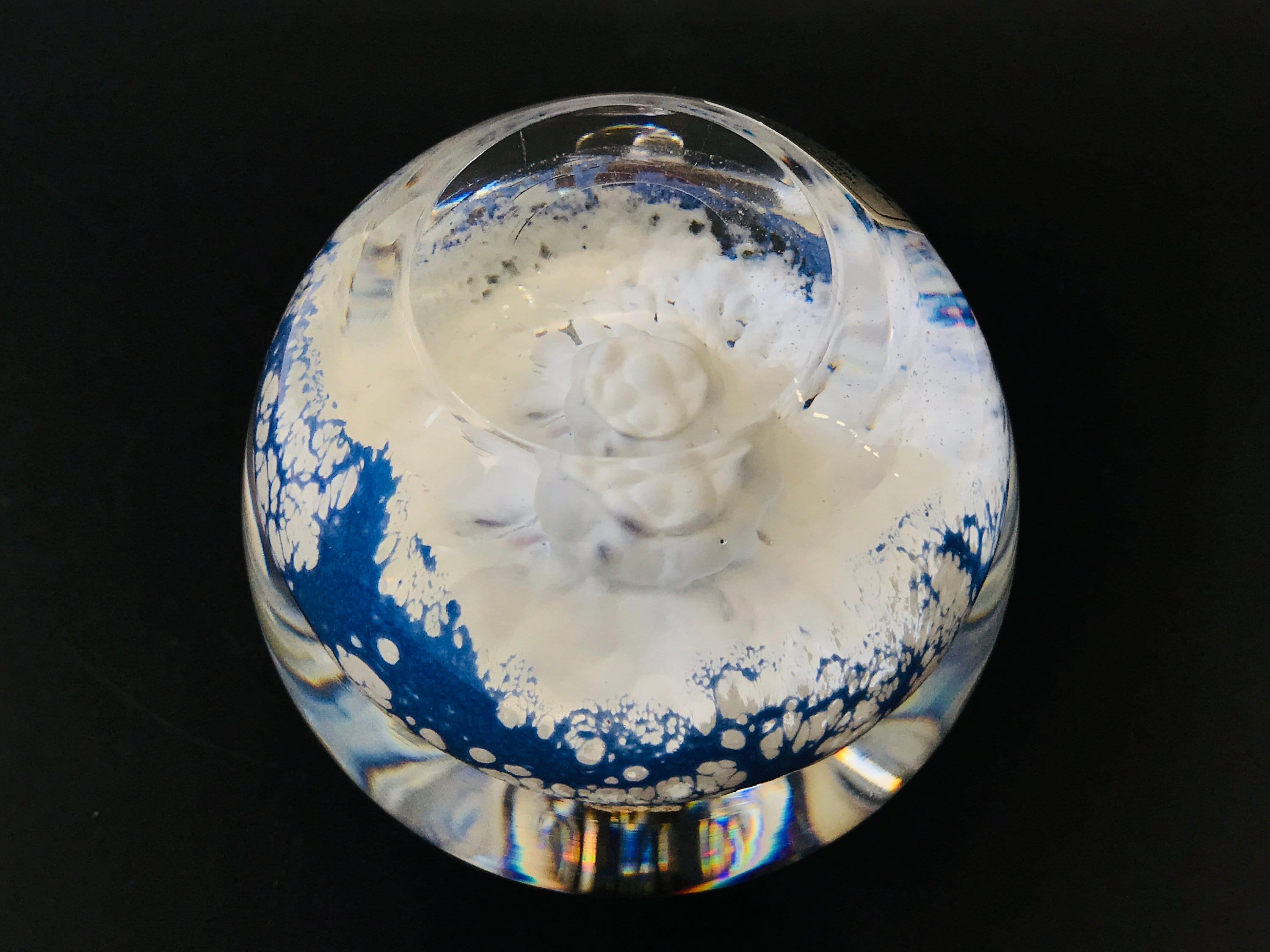 ガラスのリンゴのペーパーウェイト「エヴァのリンゴ」、FM マルコリン