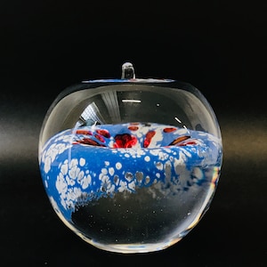 Glass apple paperweight &quot;Eva&#39;s apple&quot;, FM Marcolin Art Crystal, Ronneby Sweden, Collectible Swedish vintage crystal, Färe Marcolin