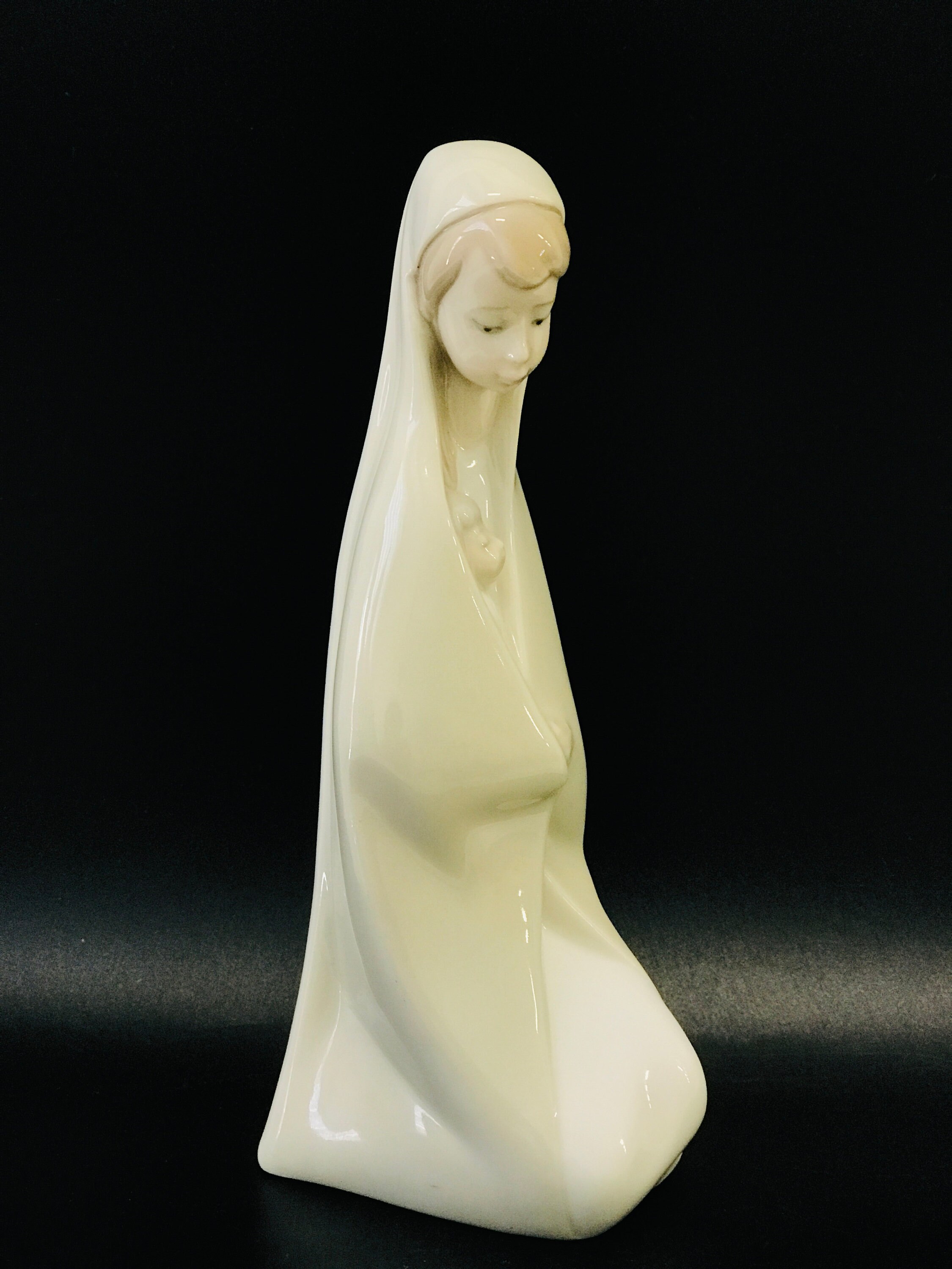 リヤドロ　水汲みの少女　壺を持つ少女　陶器　限定品 リヤドロ 水汲みの少女 壺を持つ少女 陶器 限定品｜Yahoo!フリマ