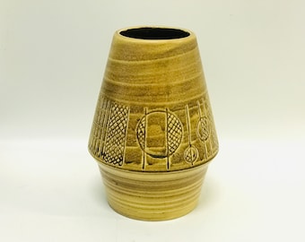 Mid century modern ceramic vase, Conic shape with stylized geometric pattern, Syco Keramik, Swedish 1950s vintage art pottery, Scandinavian