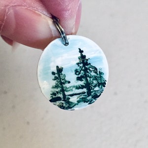Pine Tree hanger voor ketting.  6/8" handgeschilderd brons.