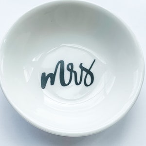 Mrs Ring Holder; Mrs Ring Dish; Engagement Gift; Wedding Gift;Ring Holder;Future Mrs Gift;Bride to Be;Engagement Ring Dish;Wedding Ring Dish