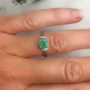 Echte echte smaragdgroene ovale solitaire sterlingzilveren ring