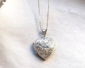925 Sterling Silver Detailed Heart Locket Keepsake Pendant Necklace