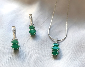 Genuine Natural Emerald 3 Stone Pendant & Earring Set