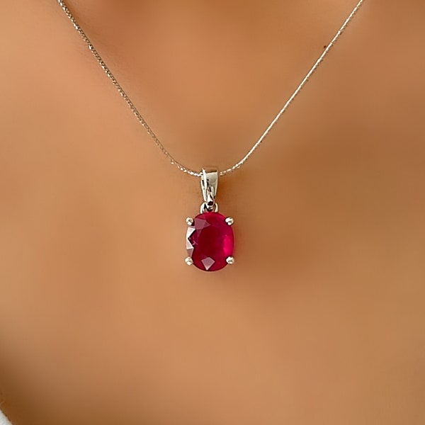 Collier pendentif solitaire en argent massif rubis ovale 8 x 10 mm