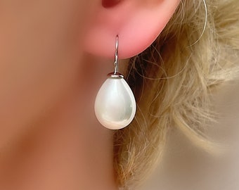 Natural White Mother Of Pearl Teardrop Pear Shaped Silver Drop Earrings