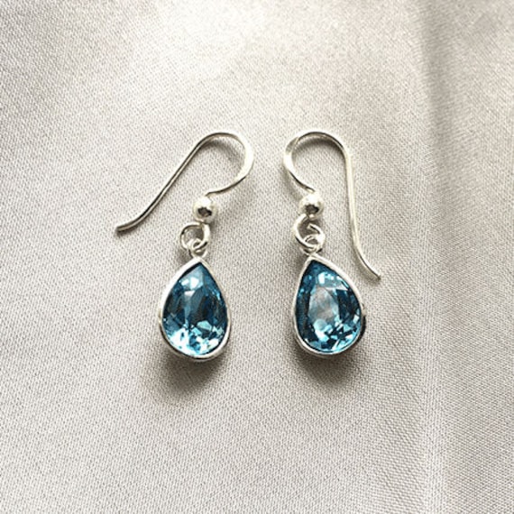 Sterling Silver Swarovski Aquamarine Blue Dangle Drop Earrings