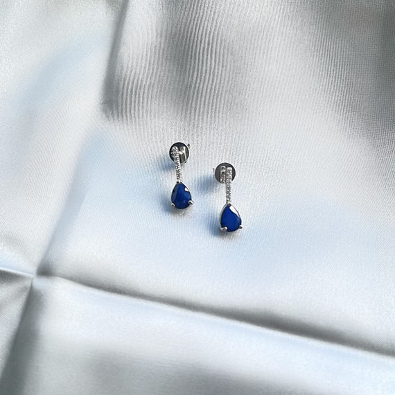 Genuine sapphire stud earrings clearance