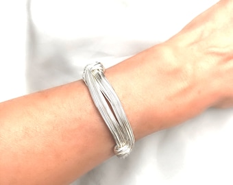 Treat Ürself Ribbon Bangle [2colours] – REBORNE