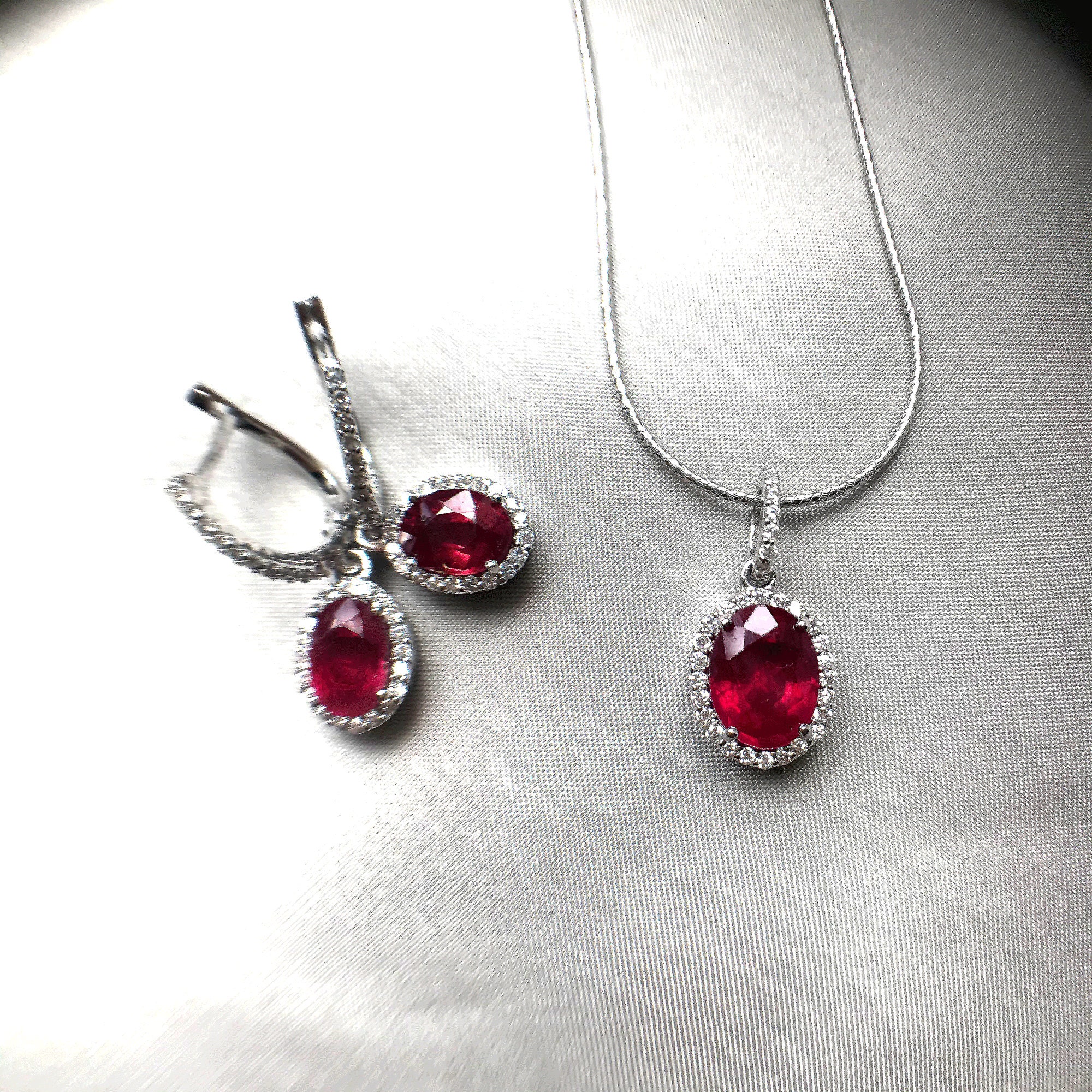 Ruby pendant earrings set deals
