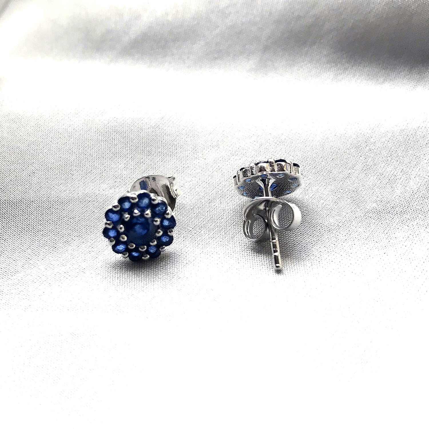 Pandora midnight blue earrings deals