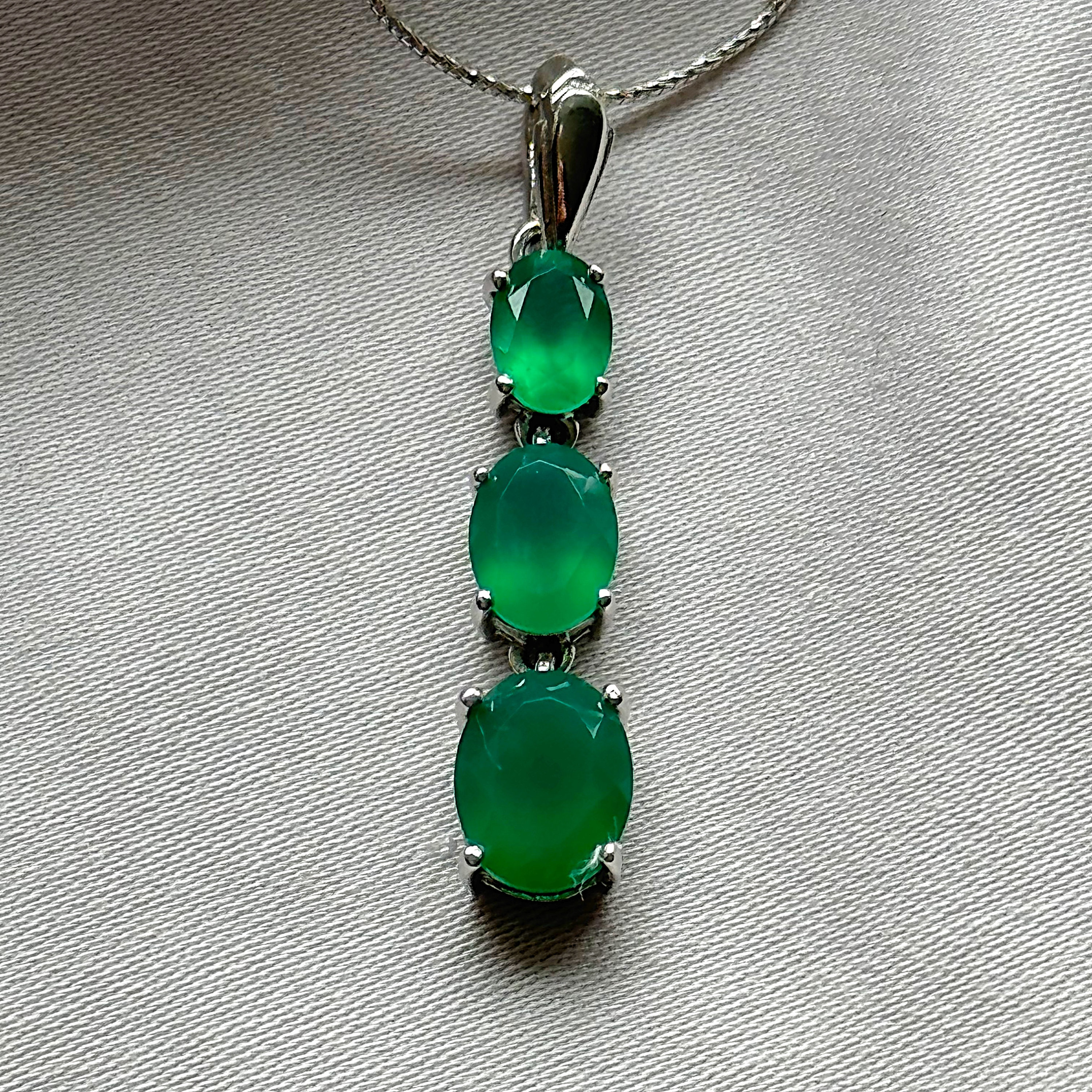 Green 希少品天然エメラルド三連ネックレス il_fullxfull.6019558804_flzj.jpg