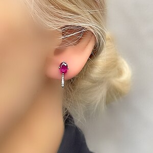 Pendientes de plata con cola de topacio blanco y rubí ovalado genuino imagen 10