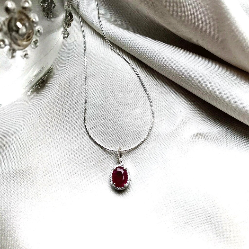 Collana Medica Personalizzabile Con Ciondolo Ovale E Simbolo Rosso – Acciaio Inossidabile Ipoallergenico