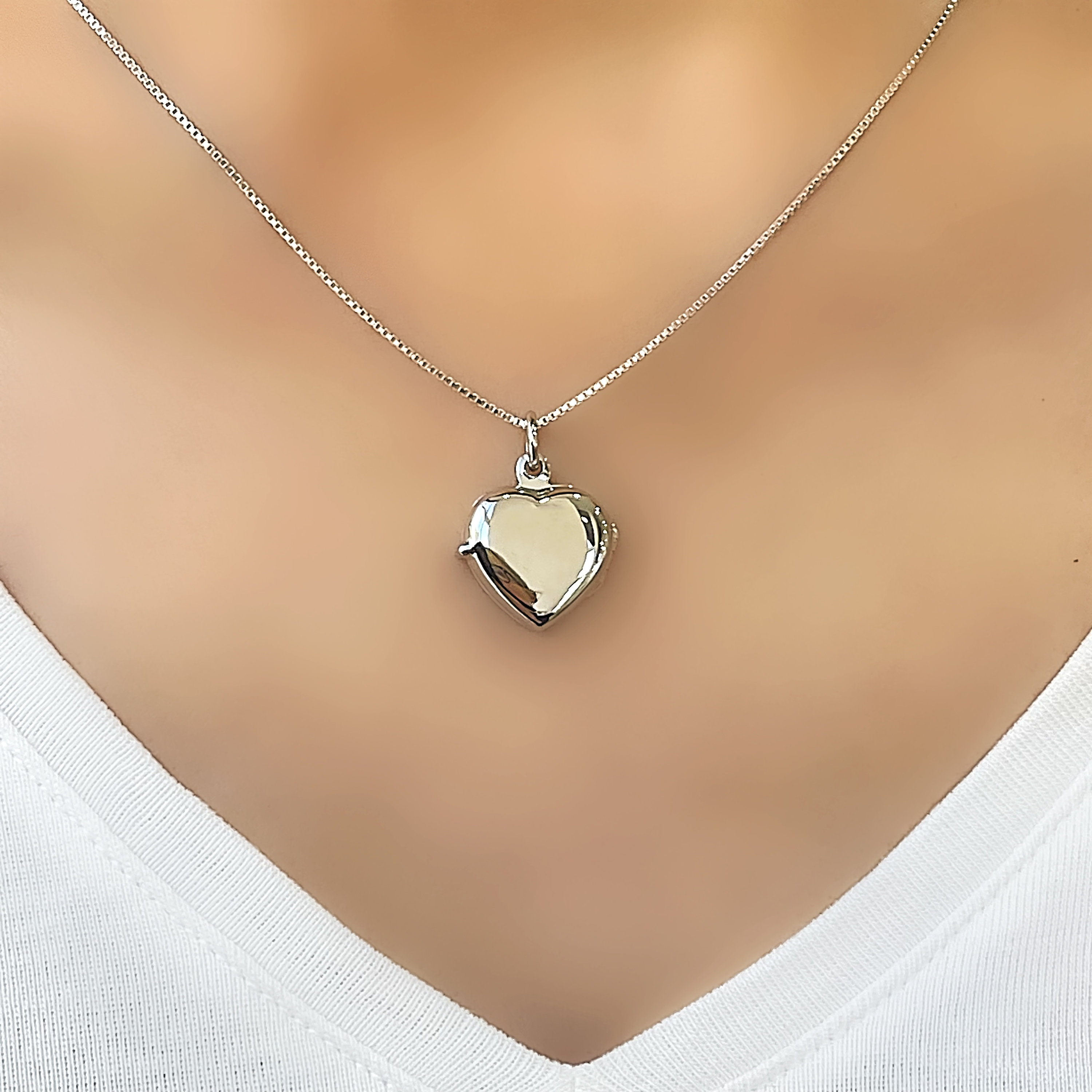   Collection Sterling Silver Polished Heart Locket Necklace,  16 : Clothing, Shoes & Jewelry