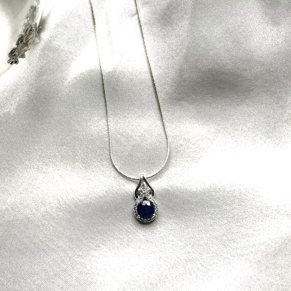 Genuine sapphire pendant shop