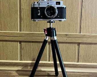 Zorki-4K Sovjet-afstandsmeter-filmcamera met Industar-61-lens + zoeker + statief