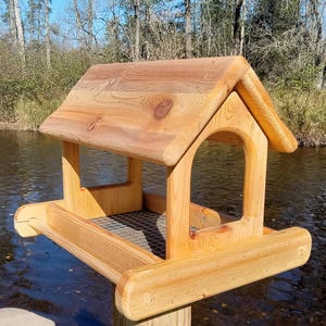 Large cedar wood Post Mount Arched Fly Through Platform Bird Feeder - Squirrel Feeder