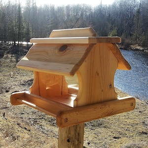 Large Post Mount Bird Feeder Cedar Wood TBNUP #2