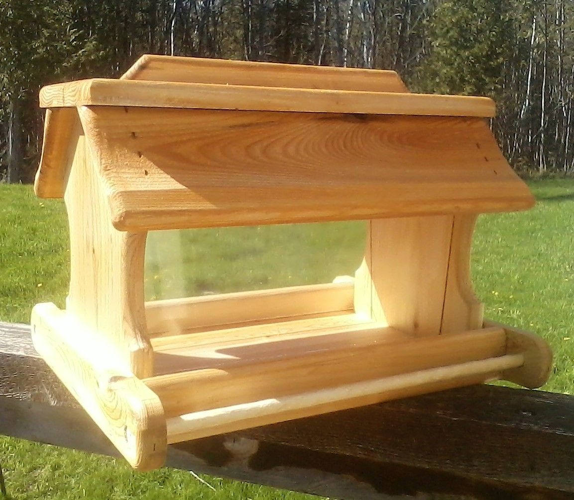 Very Large Post Mount Bird Feeder Cedar Wood TBNUP 1