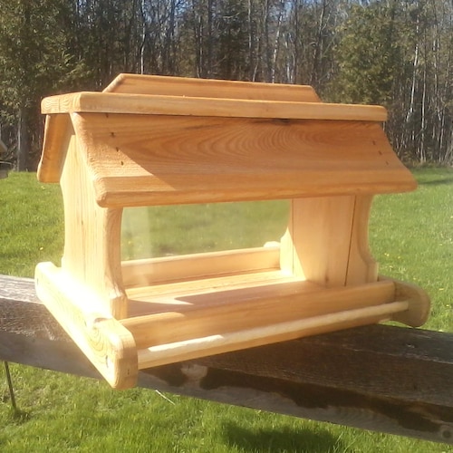Relaxdays Mangiatoia per Scoiattoli, Casetta in Legno da Appendere, con Ciotola Acqua, HLP 28x17x28,5 cm, Marrone Verde
