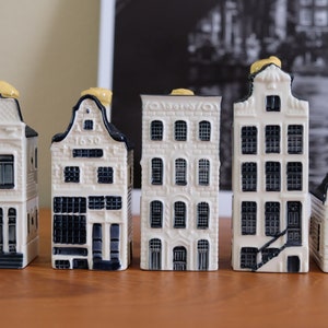 Delft Blue KLM original miniature houses (10 KLM items) including Anne Frank House Amsterdam | Dutch design