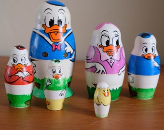 Vintage Matryoshka with 6 figures - Donald Duck Family