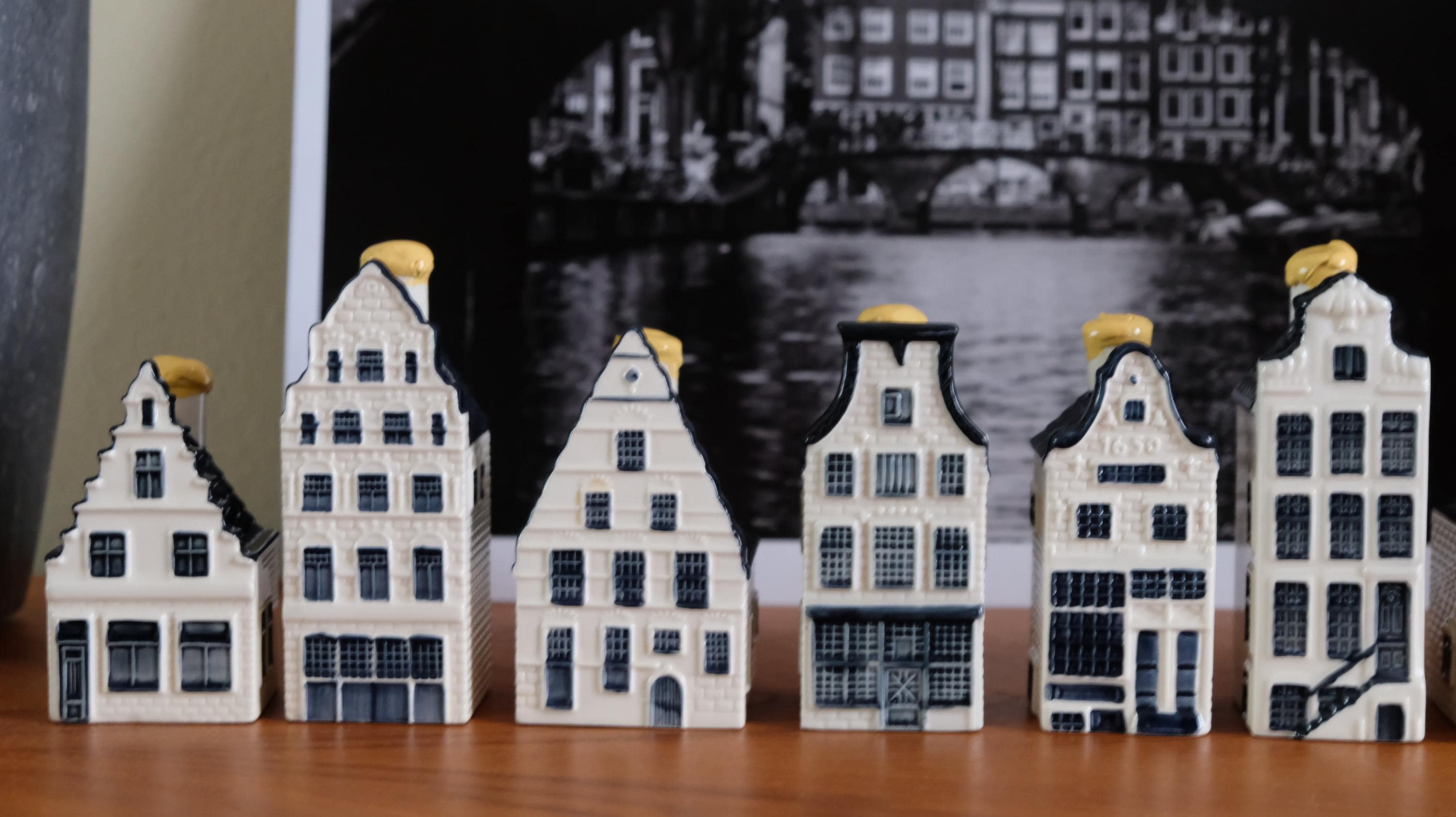 Delft Blue KLM Original Miniature Houses (9 KLM Items) | Dutch