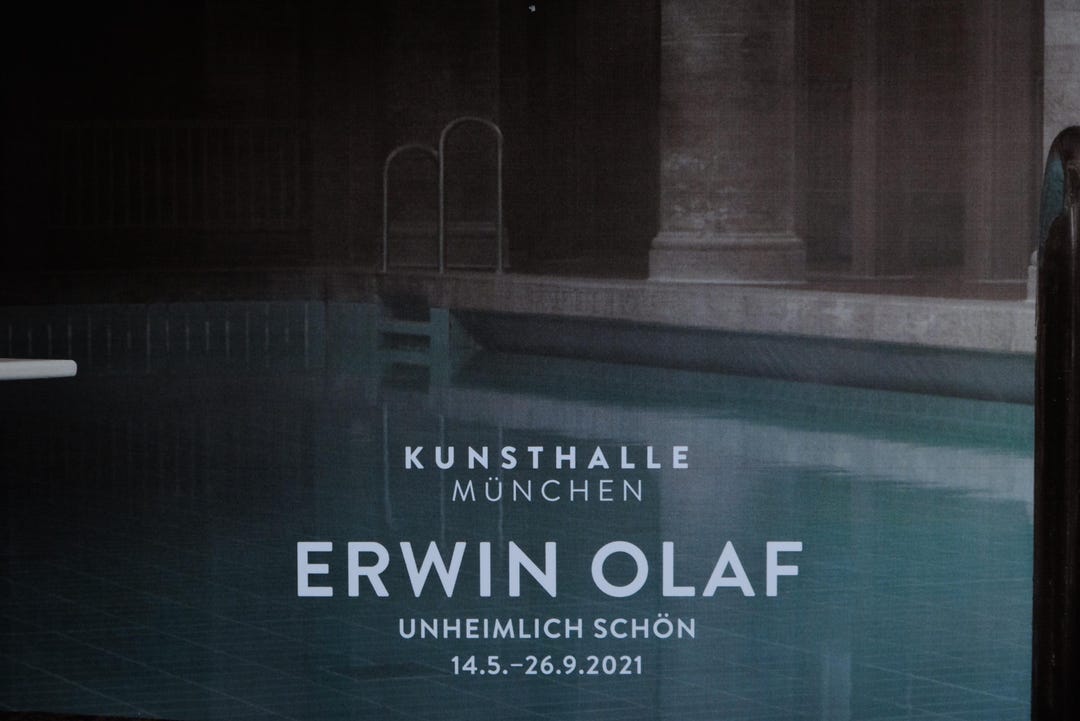 【Erwin Olaf:Unheimlch Schon】シュウリンク包装未開封品 Erwin Olaf Exhibition 