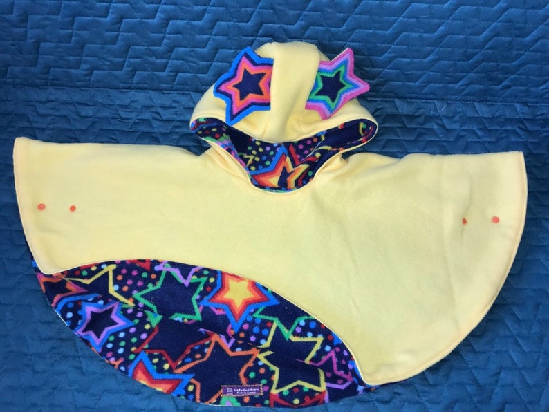 Reversible Yellow Stars Car Seat Poncho size 2T-3T