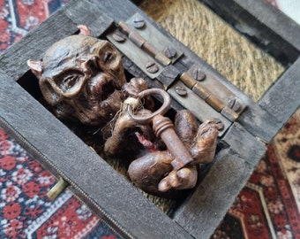 MUMMIFIED DEMON FETUS in Antique Wooden Keepsake Box, Pocket Demon, Macabre Gift