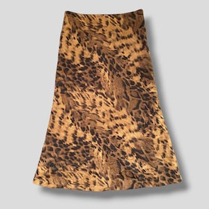 Vintage Krizia leopard pattern midi skirt designer casual bottom wear outfits fashion preppy petite small waist skirt size 40