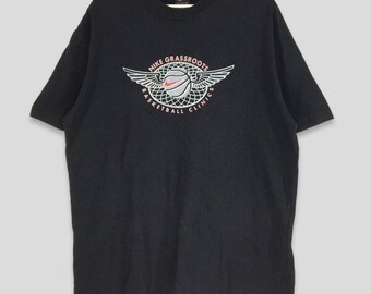 Vintage jaren 90 nike grass roots basketball clinic tshirt collectible streetwear casual outfit enkele steek nike japan zwart groot
