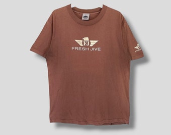 Vintage 90s Freshjive spellout distressed tshirt streetwear casual outfit sunfaded brown stitch 90s hip hop Medium