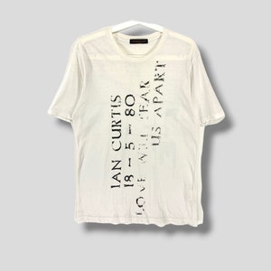 Undercover Ian Curtis Liebe wird uns auseinander reißen Tshirt Undercoverism Freude Abteilung T-Shirt Größe Medium made in japan