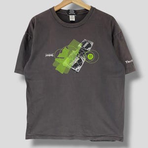 vintage Technics tecno anniversaire tshirt streetwear casual turntablism technics dj hip hop rave music marron Large