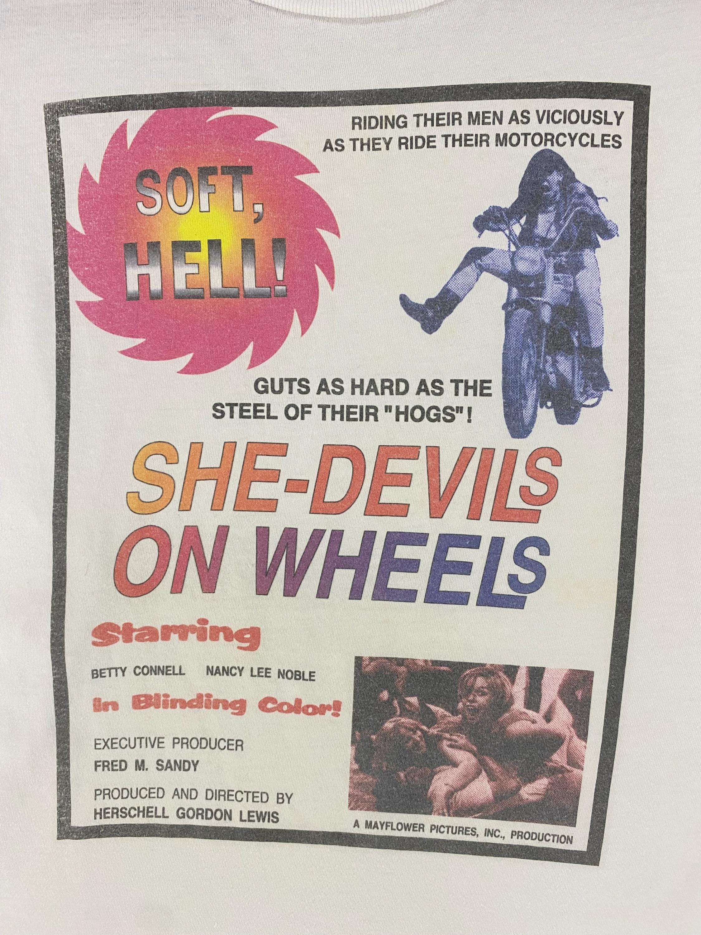 ヴィンテージ 90 年代 映画「She Devils on Wheels」T シャツ 