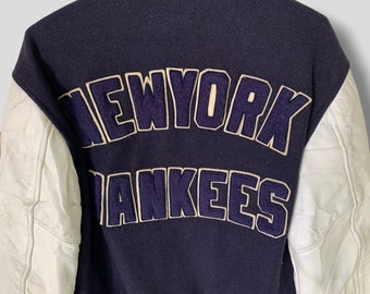 Vintage 80s New York Yankees Spellout Embroidered Logo