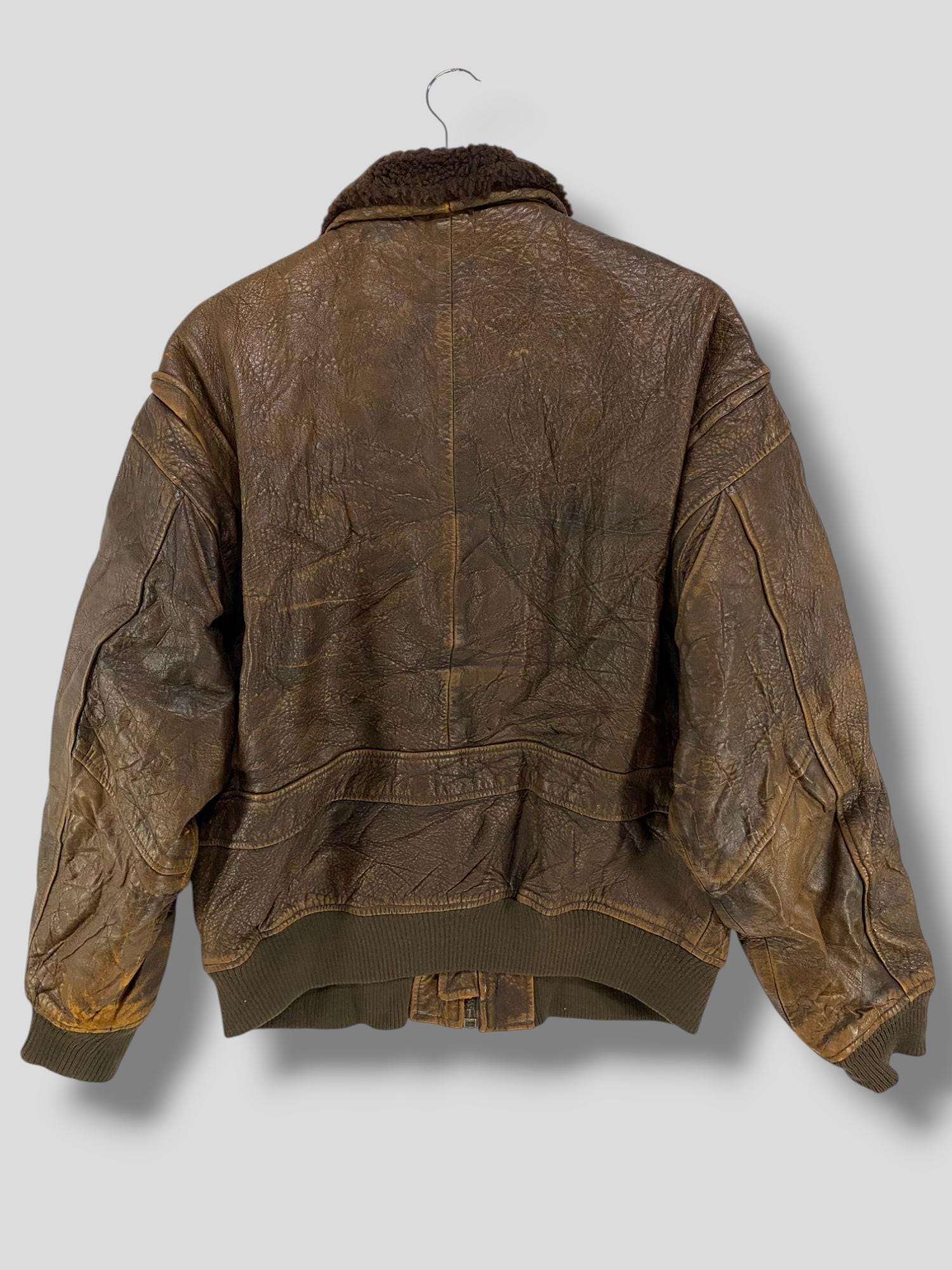 Veste En Cuir Vintage CORNELIANI - Taille 48/M, Style Bomber/pilote, Patine Marron, Occasion Bon état