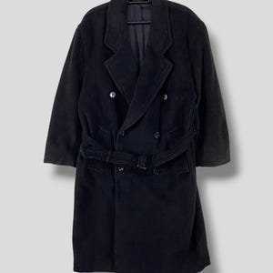 Vintage BOSS Hugo Boss ullkappa designer casual outfit ytterkläder minimalistisk preppy Ivy League vinteröverrock lång jacka svart medium