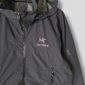 Vintage Arc'teryx Gore Tex Paclite Shell Jacket Athletic Streetwear ...