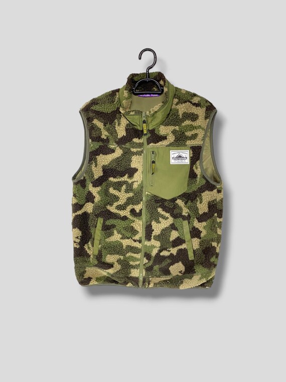Vintage Y2K Needle Work Product Camouflage Fleece Vest